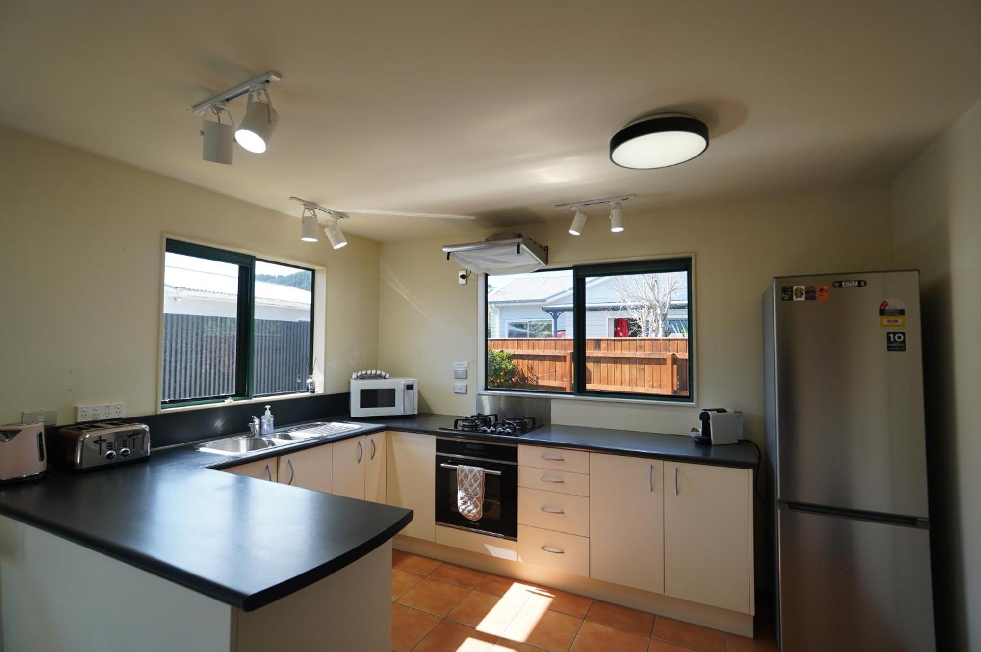 Villa Atarau Grove 4bdrm house à Paraparaumu Extérieur photo
