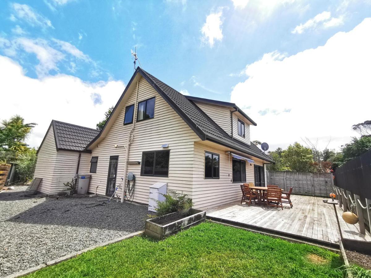 Villa Atarau Grove 4bdrm house à Paraparaumu Extérieur photo